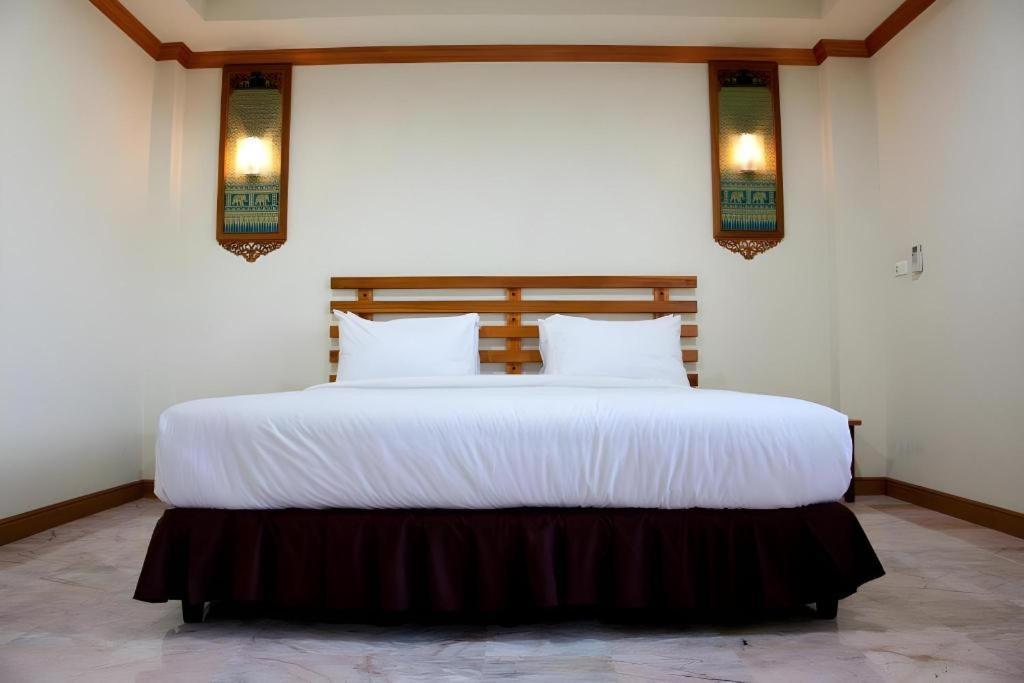 Amornsukhothai Hotel Extérieur photo